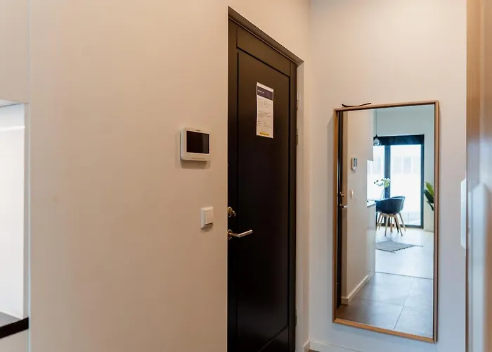 Dream - Modern In Centre *