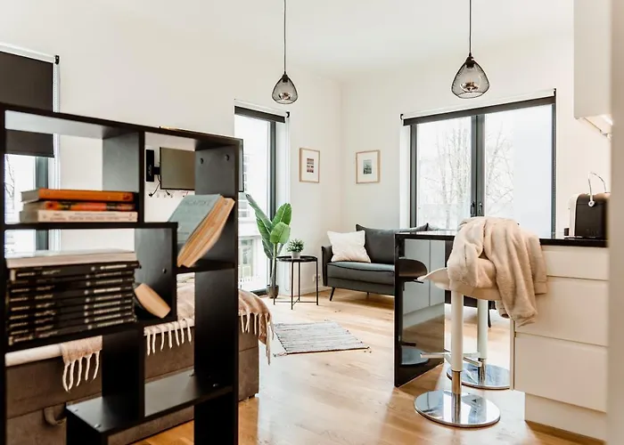 Dream - Modern In Centre