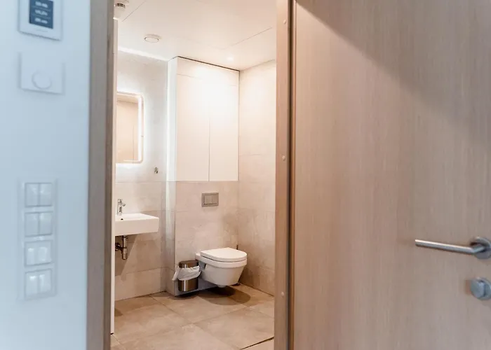 Dream - Modern In Centre